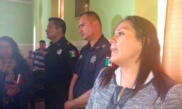Usa regidora de Tecamachalco a agentes federales de escolta