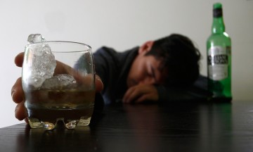 Buscan frenar alcoholismo en jóvenes de Altepexi