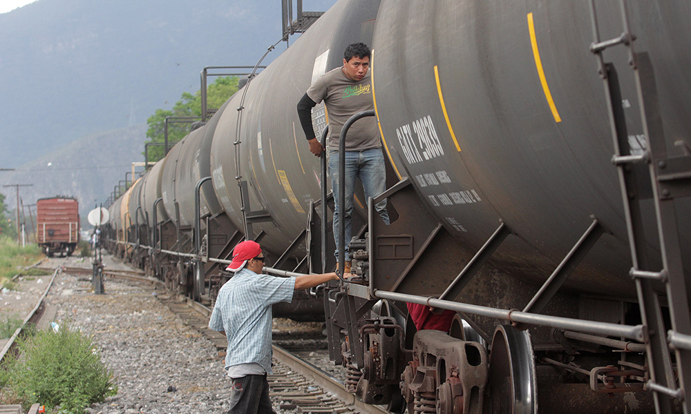 Cruzan migrantes a Estados Unidos por Canadá