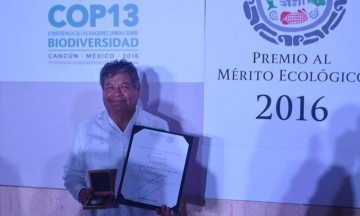 Premian a investigador por aportaciones a la Mixteca