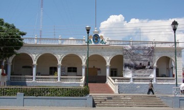 Merma delincuencia al comercio de Acatlán