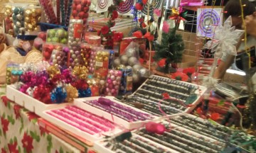 Reportan bajas ventas en productos navideños