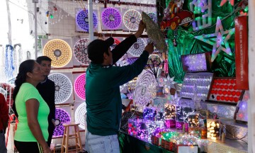 Ni con la Navidad repuntaron ventas en Acatlán de Osorio