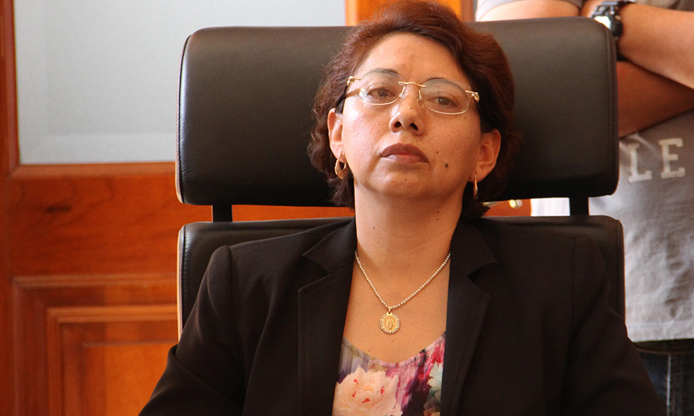 Interrumpen inhabilitación de la alcaldesa de Tehuacán