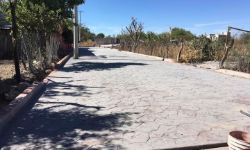 Pavimentan calles en Ahuatempan