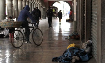 “Impide” burocracia sepelio de indigentes