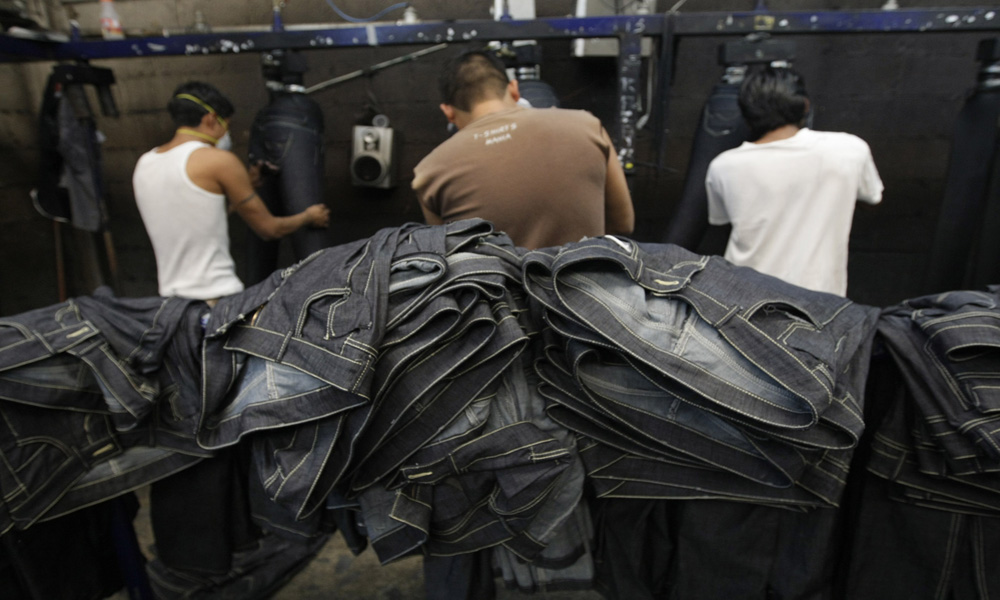 Por cada maquiladora establecida, tres clandestinas  