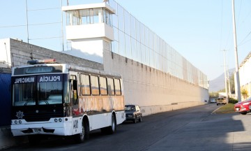 Amenaza director de penal a familiares de reos en Tehuacán