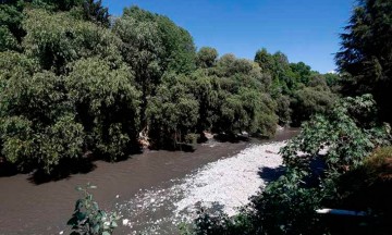 Contaminan río Atoyac con drenaje