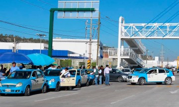 Toleran centrales de Tehuacán a taxis pirata