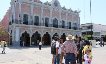 Acusan protección a policía tras atropellar a 2 en Tehuacán