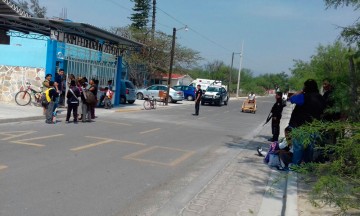 Suspenden clases por aroma a gas en San Gabriel Chilac