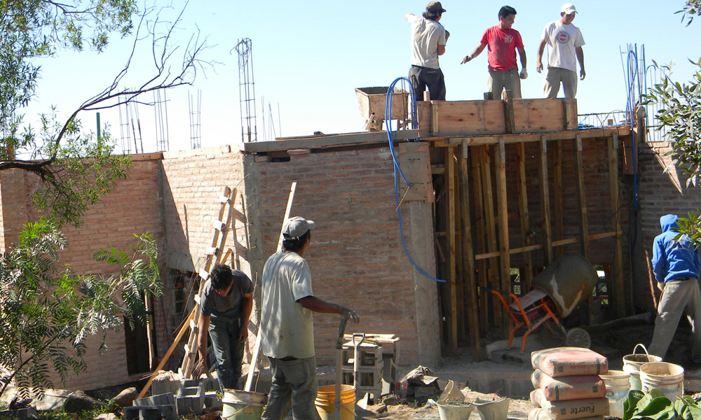 Decae 50% trabajo en sector constructor en Nopalucan