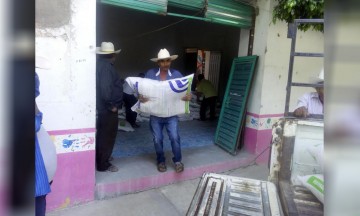 Beneficia Antorcha con fertilizante a Texcalapa