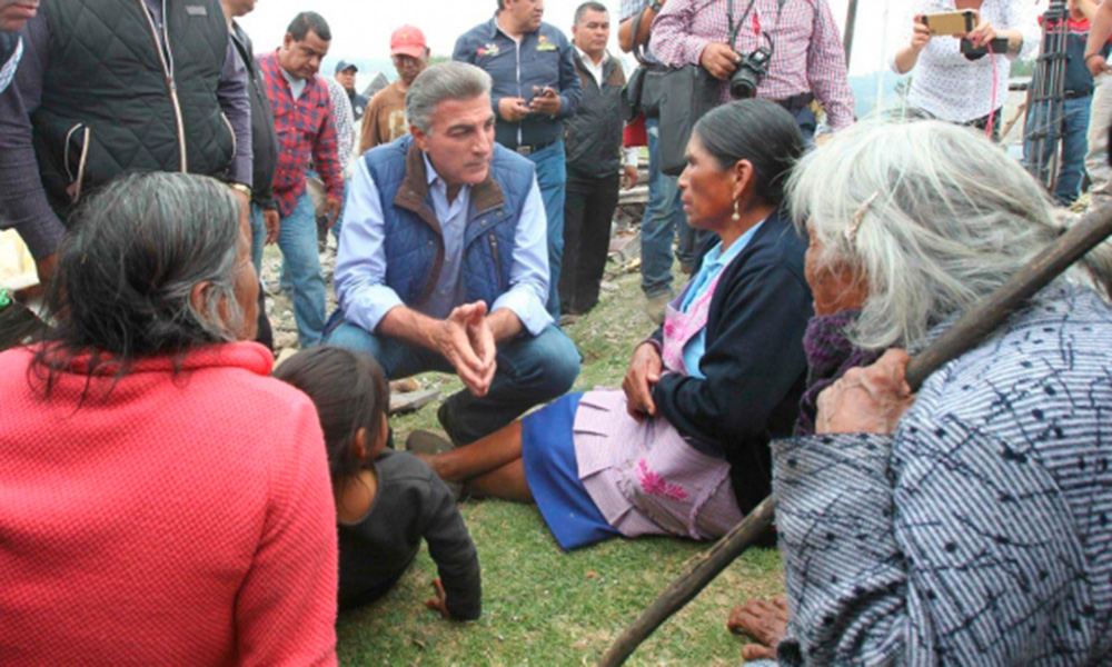 Reconstruirá gobierno casas dañadas por explosión en Chilchotla