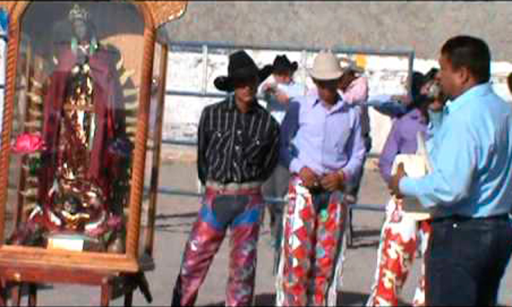 Llega a Izúcar Virgen del jaripeo