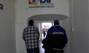 Abandona a menor de edad en el DIF de Izúcar