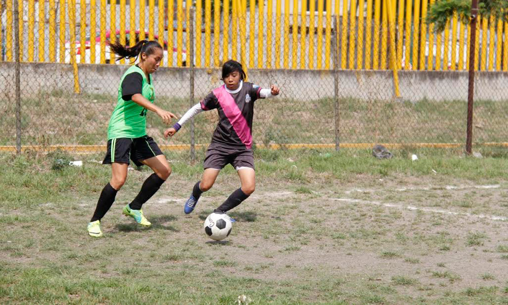 Llevan a cabo el Primer Torneo de Futbol