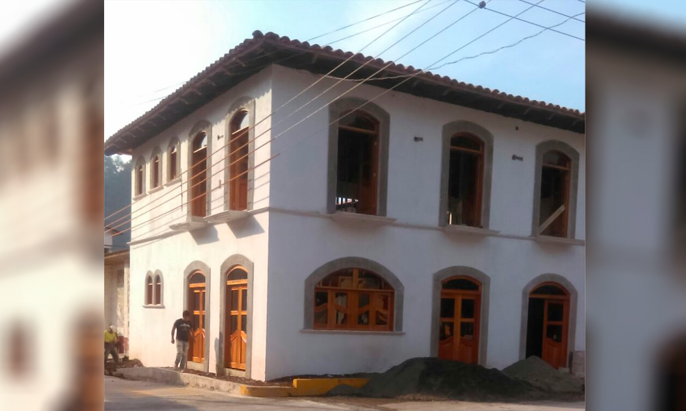 Cerrado, edificio del DIF Zapotitlán inaugurado por RMV