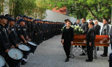 Rinden homenaje a policía asesinado en Tehuacán