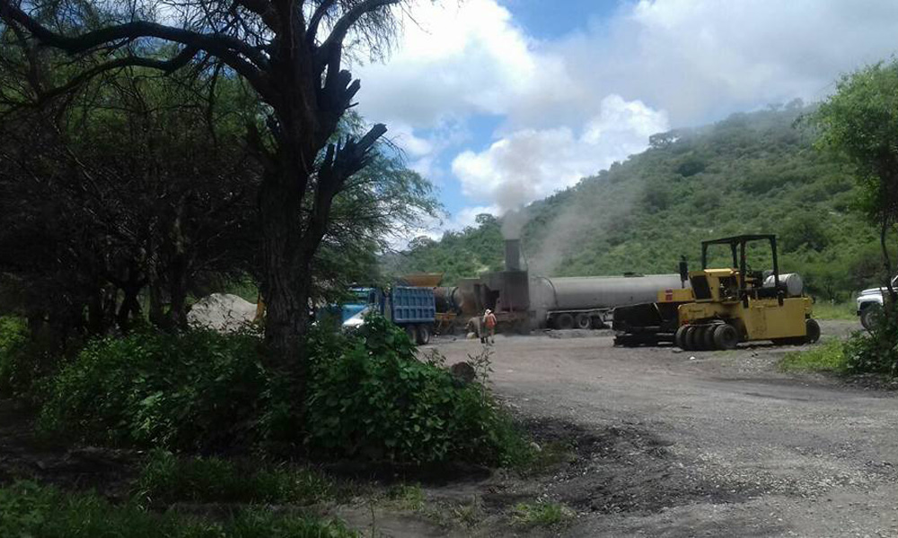 Afectan obras en carretera de San Juan Epatlán