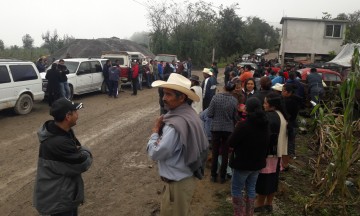 Con bloqueo, exigen puentes y accesos para Chignautla