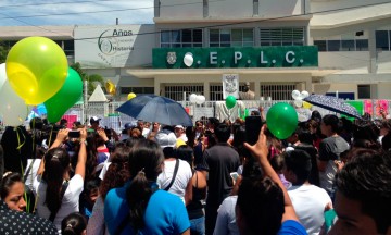 Dan último adiós a centro escolar en Izucar
