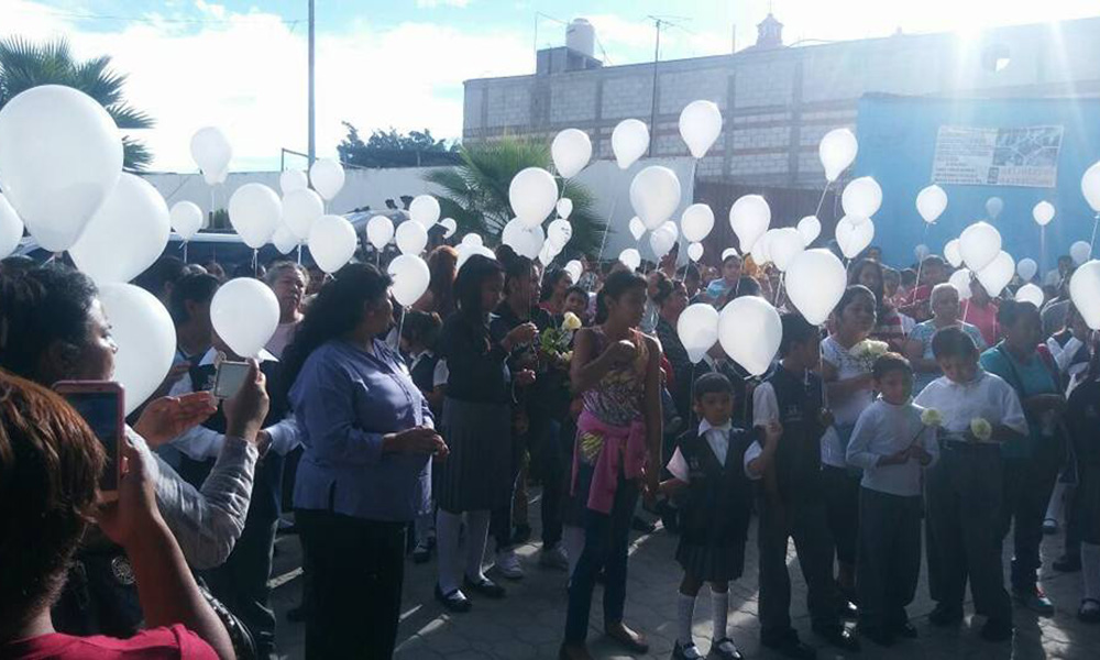 Dan adiós a la primaria “Benito Juárez”