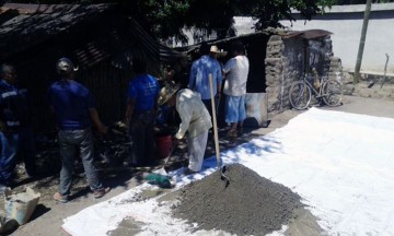 Habitantes de Chietla autoconstruyen sus casas