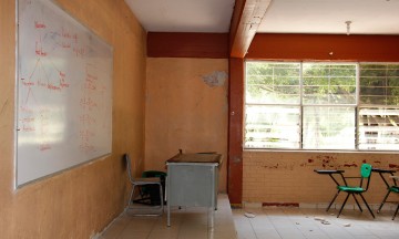 Deterioran lluvias más a escuelas en la Sierra Norte