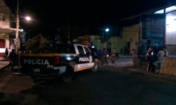 Retiran con violencia a comerciantes de Temporada en Izúcar