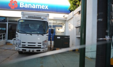 Vecinos acatecos alistan protesta para evitar salida de Banamex