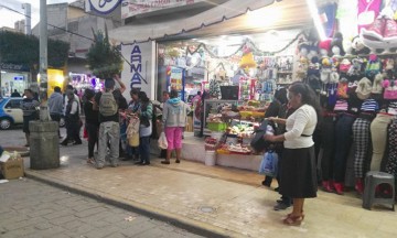 Van contra tiendas con informales