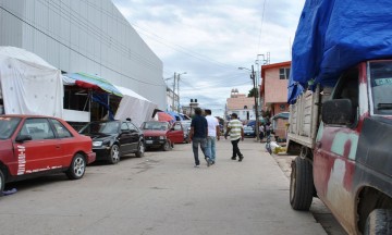 Sufren comerciantes robo hormiga durante feria 