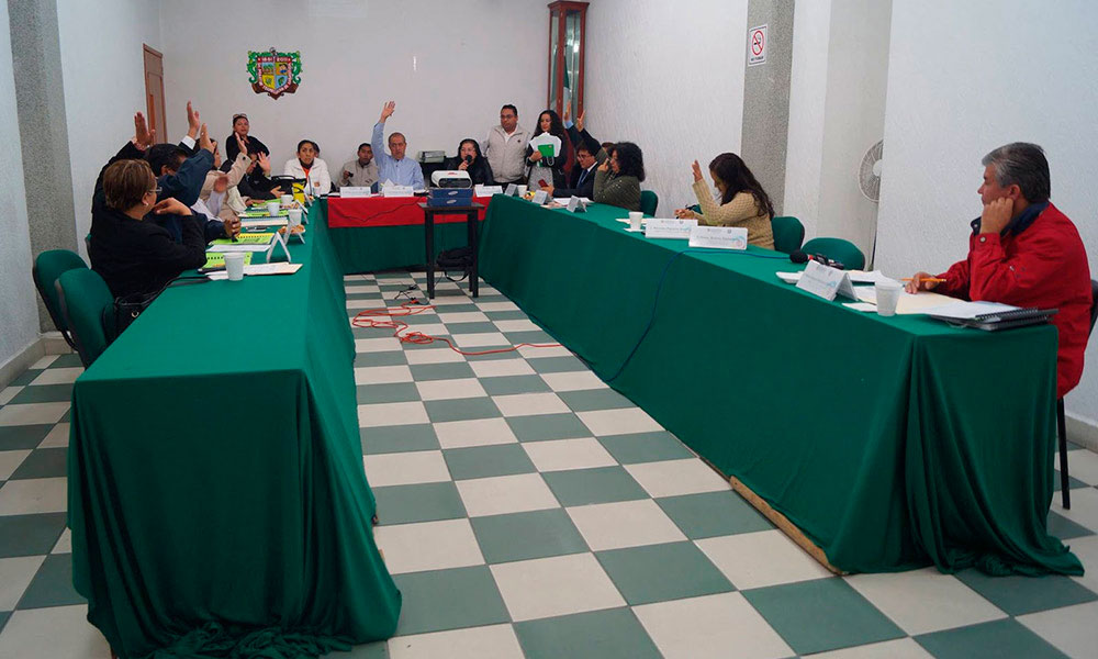 Avala Cabildo de Texmelucan licencia a tres funcionarios 