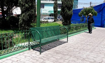 Exigen vecinos que devuelvan bancas en Atlixco
