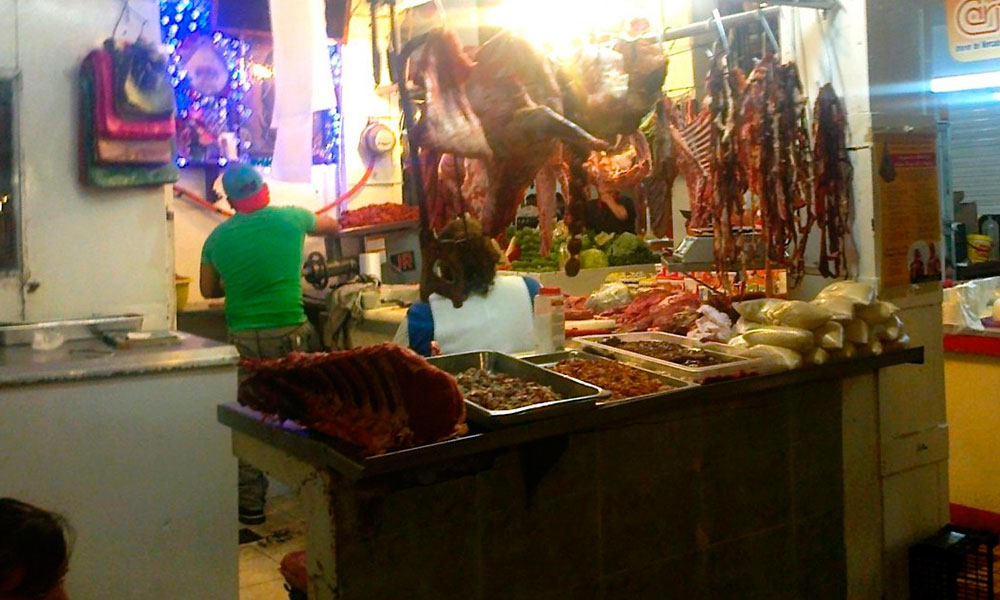 Decomisan 1 tonelada de carne en Tehuacán