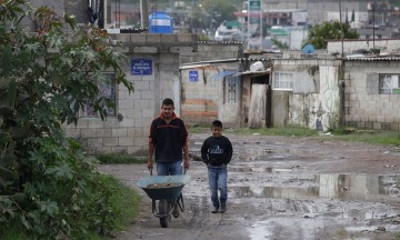 DIF de Huehuetl&aacute;n El Grande se lleva a menores por pobreza, acusan