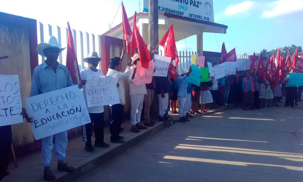 Exigen a SEP completar plantilla de docentes en Ixtepec