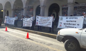 Protestan telefonistas por separación de Telmex en Teziutlán