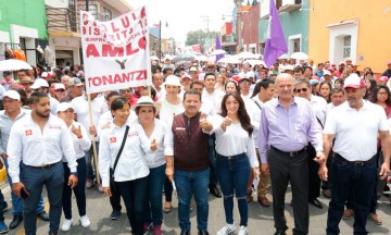 Recorre San Pedro Cholula el aspirante Luis Alberto Arriaga