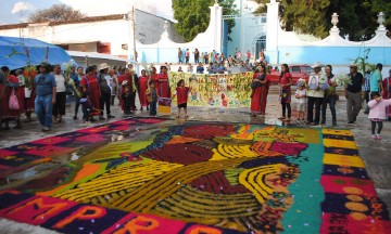 Pintan tres mural en honor a activista asesinada de Chila