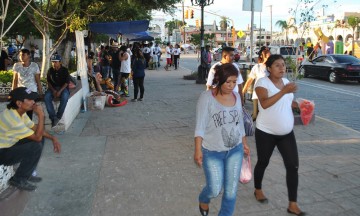 Regresa a parque de Acatlán la prostitución