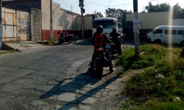 Exigen a empleados doblar turnos por mismo sueldo