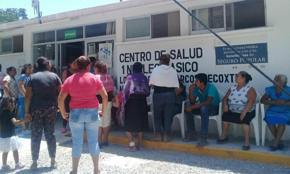 Protestan en Necoxtla por falta de médicos 