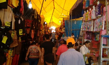 Recortan un d&iacute;a actividades en tianguis de San Mart&iacute;n