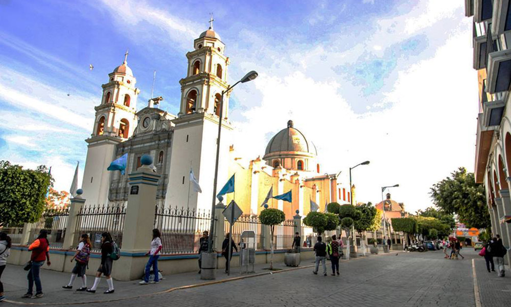 Desairan aspirantes Primer Encuentro Político Electoral en Tehuacán 