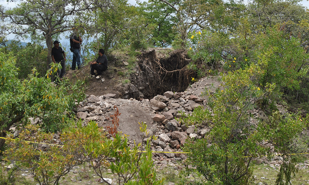 Localizan despensas del DIF tiradas en barranca de Xiutelco