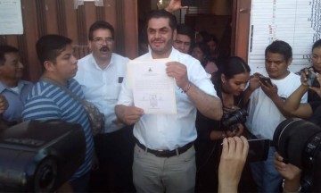 Recibe Patjane constancia de mayoría relativa en Tehuacán