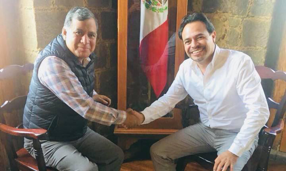 Dialogan edil electo y el actual de Zacatlán